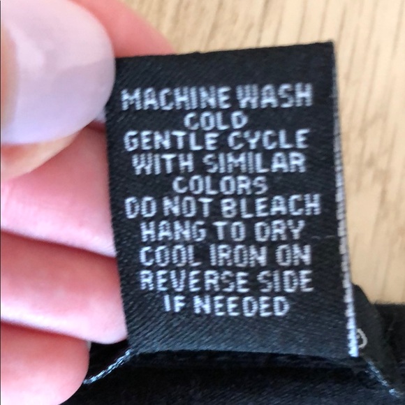 Rue21 Criss Cross Neck T-shirt - Picture 4 of 5